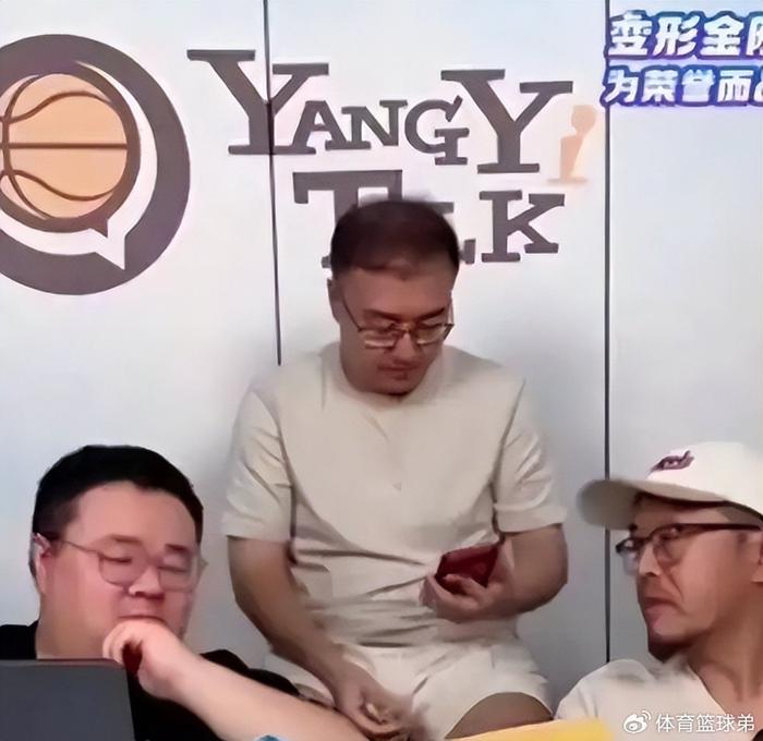 必发交易指数-经纪人和杨毅同时爆料！林书豪在CBA遭国内球员恐吓，再突破就被废掉